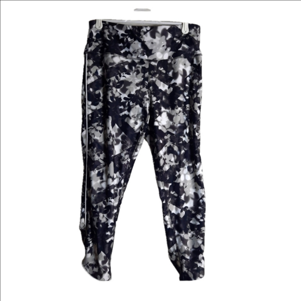 Joe Fresh Floral Cropped Athletic Leggings Size M